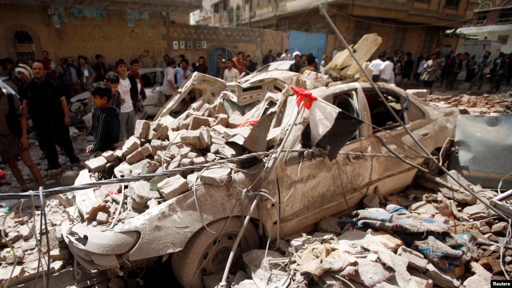 التحالف بقيادة السعودية يقصف مواقع للحوثيين باليمن