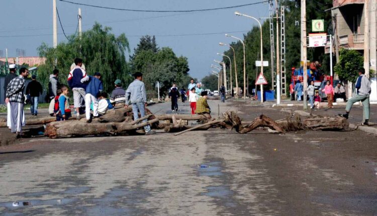 غلق طريق وطني -صورة ارشيف-