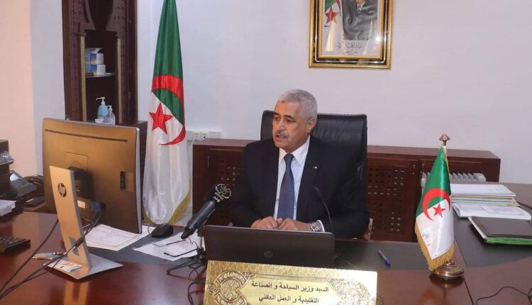 وزير السياحة والصناعة التقليدية والعمل العائلي، محمد حميدو