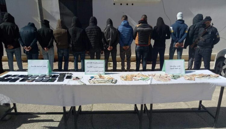 الطارف : توقيف شبكة متخصصة في تنظيم الهجرة غير الشرعية و توقيف 21 شخص