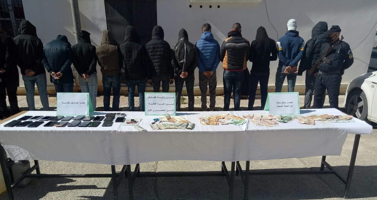 الطارف : توقيف شبكة متخصصة في تنظيم الهجرة غير الشرعية و توقيف 21 شخص