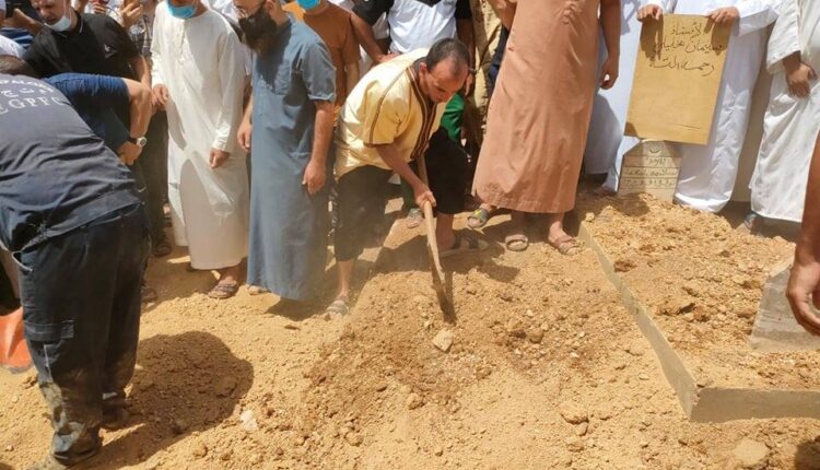جثمان الإعلامي الراحل “بخليلي “يوارى الثرى بمقبرة قاريدي بالجزائر العاصمة