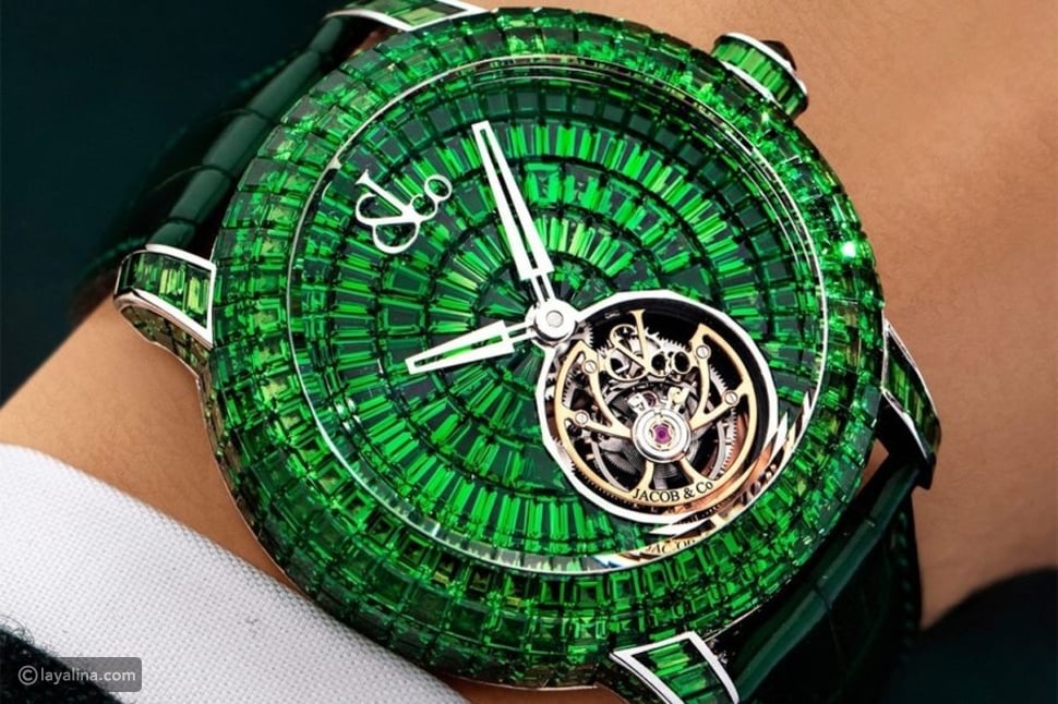 كريستيانو رونالدو يتلقى ساعة هدية