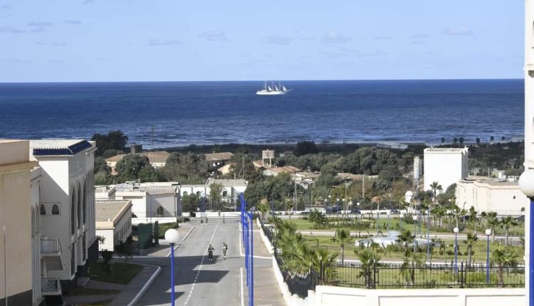 الفريق أول السعيد شنقريحة يشرف على مراسم تدشين المقر الجديد لقيادة القوات البحرية