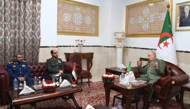 الفريق أول شنقريحة يستقبل اللواء مبارك سعيد الجابري