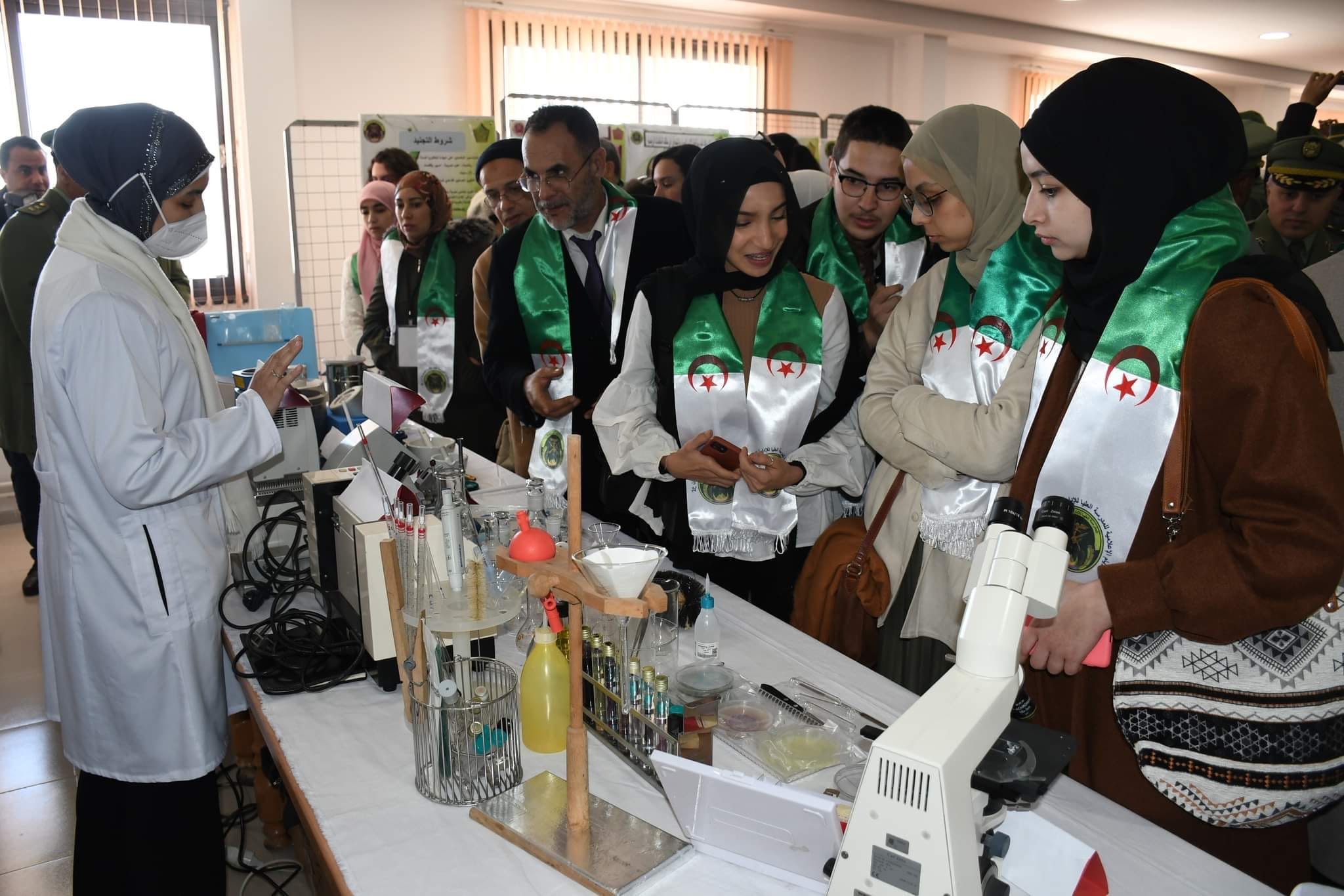 إختتام الأيام الإعلامية حول المدرسة العليا للإدارة العسكرية بوهران