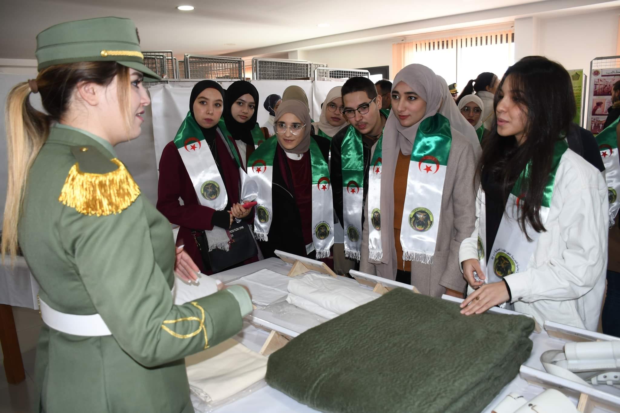 إختتام الأيام الإعلامية حول المدرسة العليا للإدارة العسكرية بوهران