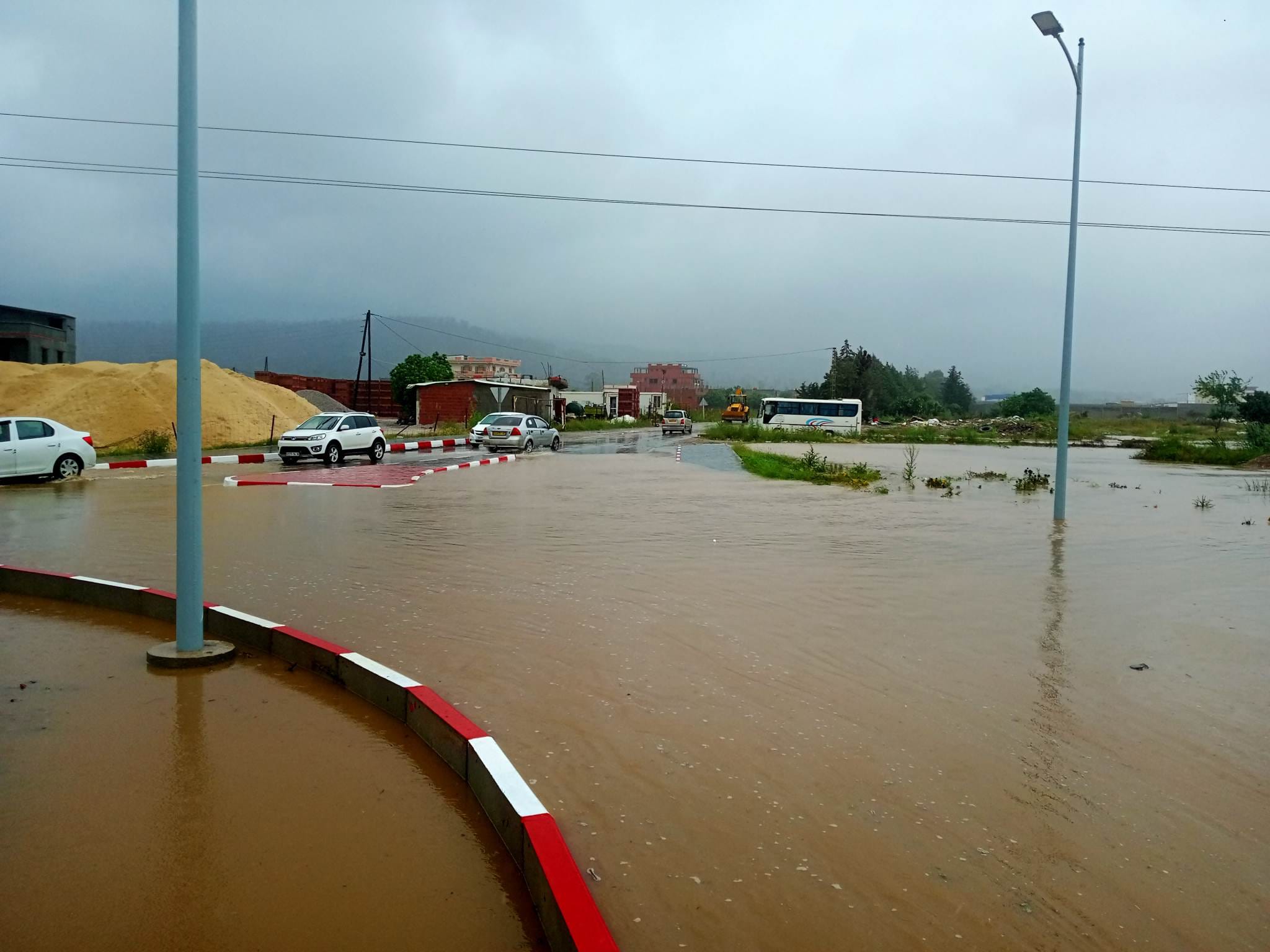 الطارف ... تفعيل وتنصيب خلية أزمة لمواجهة الفيضانات