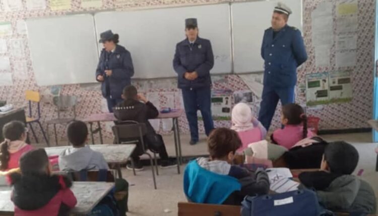 شرطة الطارف تكثف حملاتها التحسيسية لفائدة تلاميذ المؤسسات التربوية
