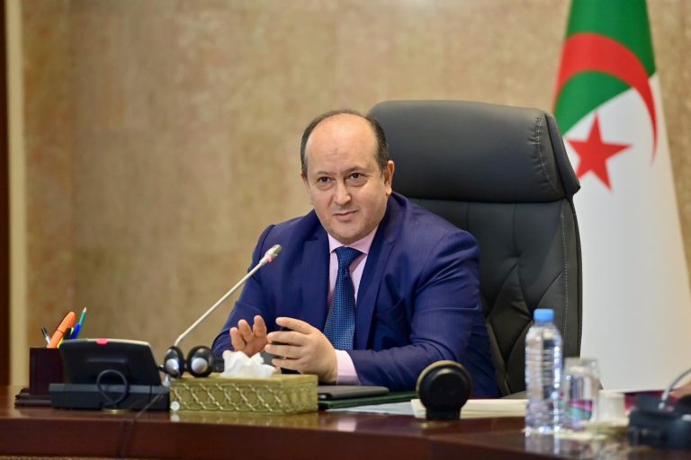 حول أمان الإشعاعات و توزيع عادل للموارد …سيفي غريب يترأس اجتماعاً هاما للحكومة